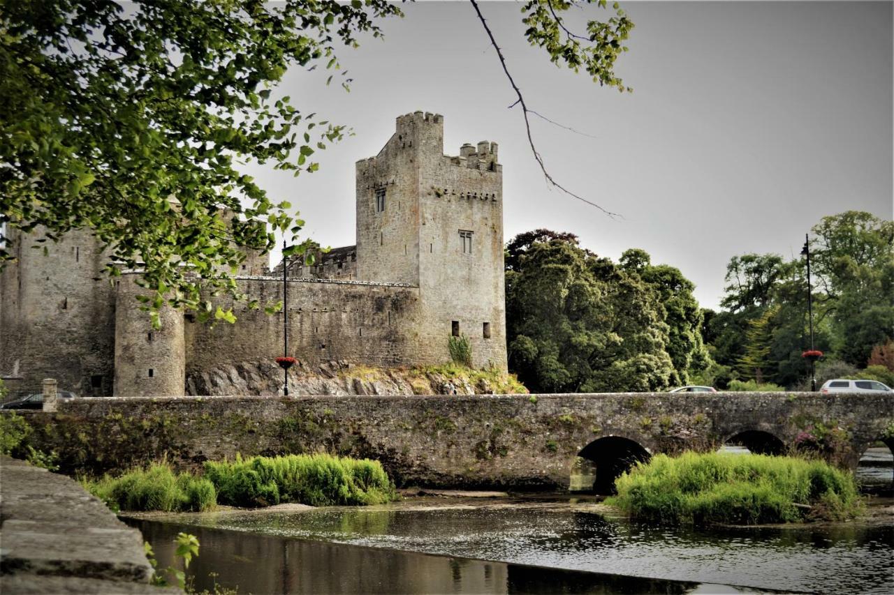 Annaswood B&B Cahir Esterno foto